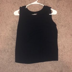 Simple black tank. Knitted material